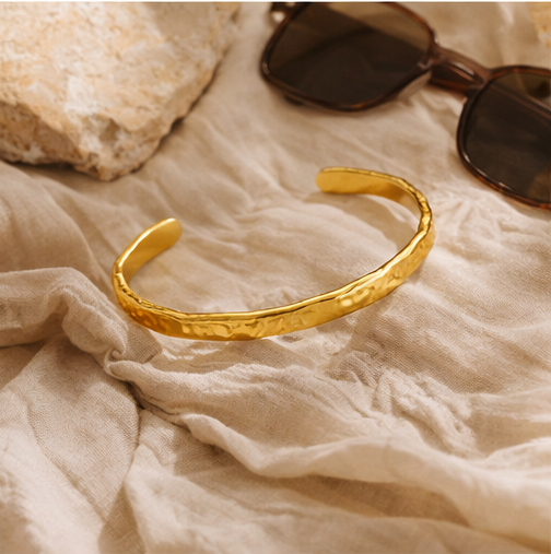 Bella Gold Cuff