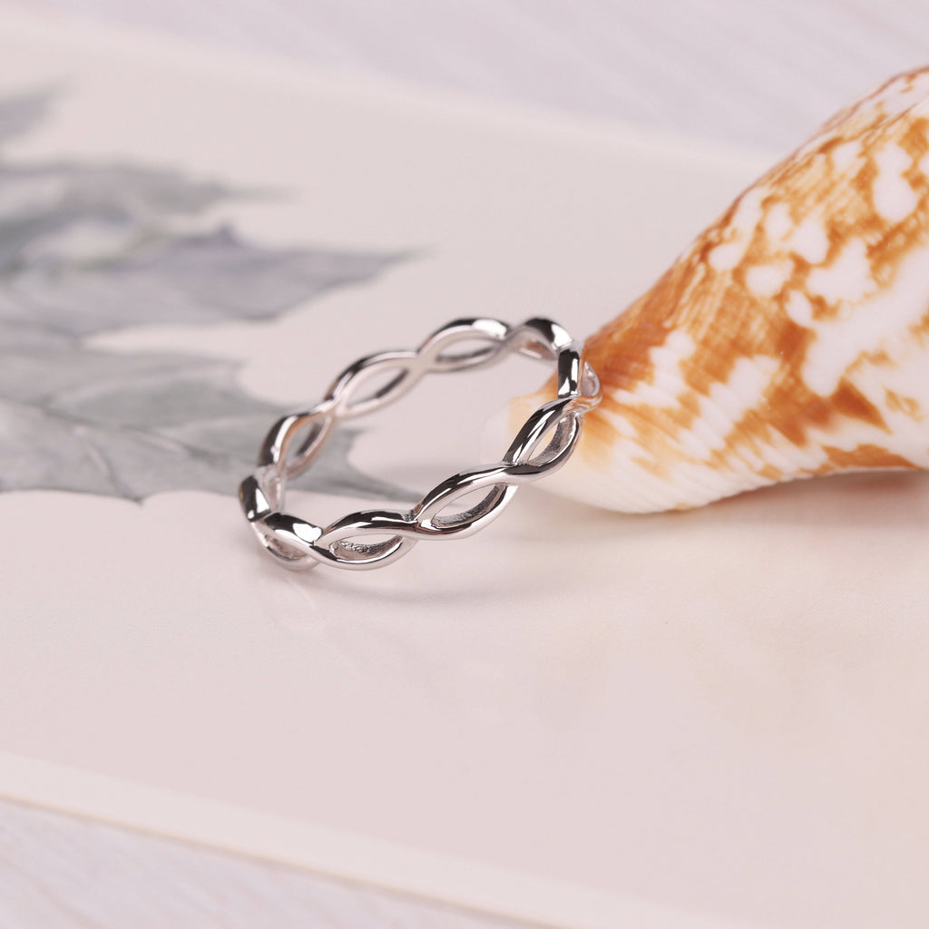 Luna Infinity Ring