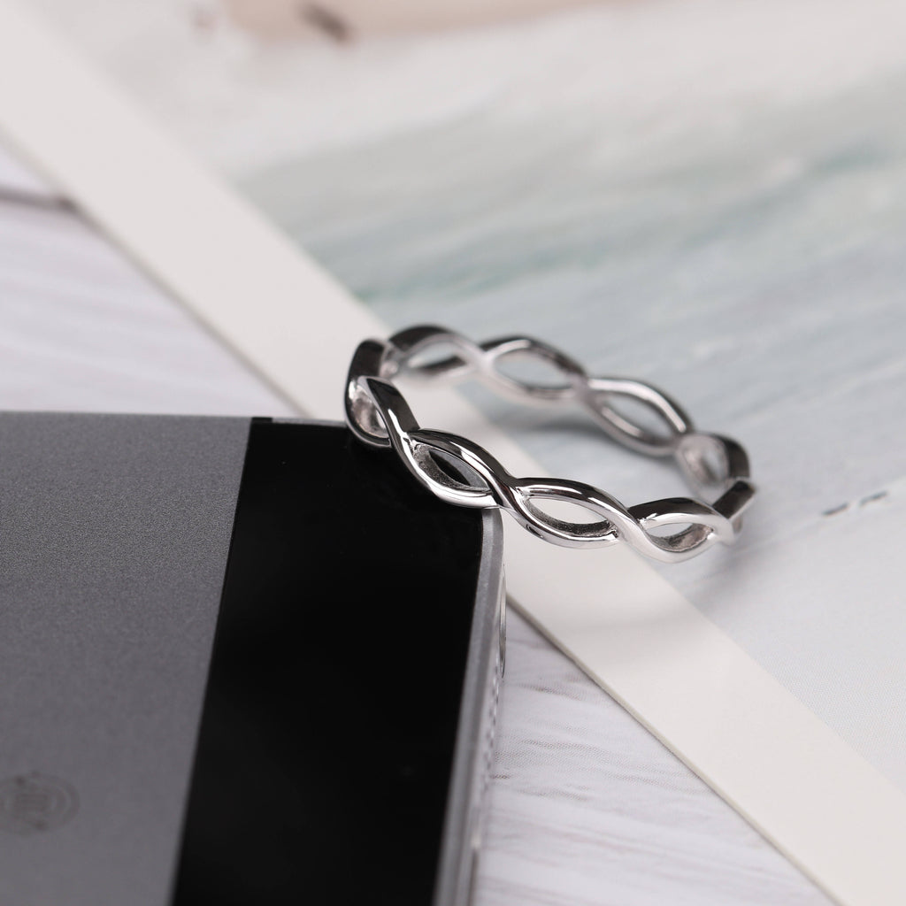 Luna Infinity Ring