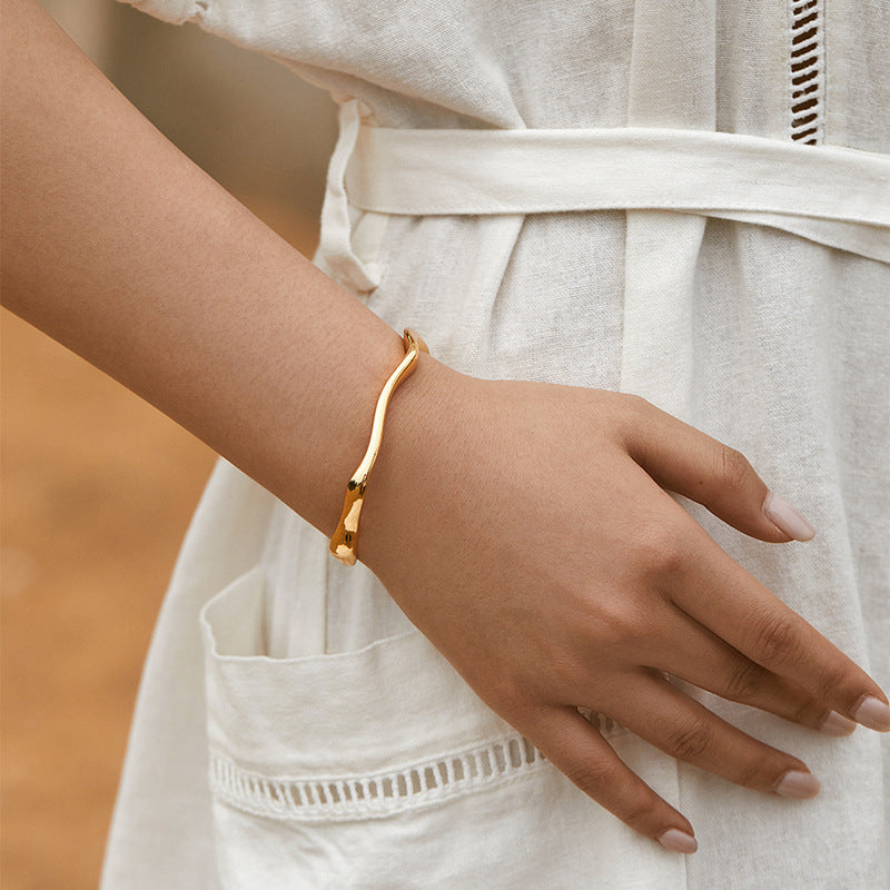 Luna Wave Cuff