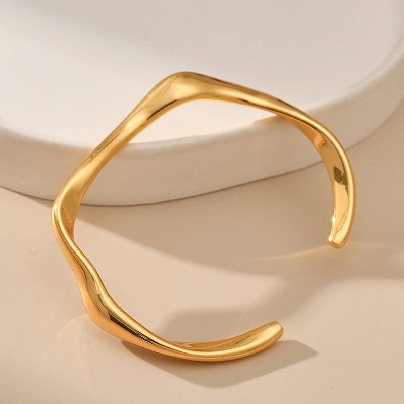 Luna Wave Cuff