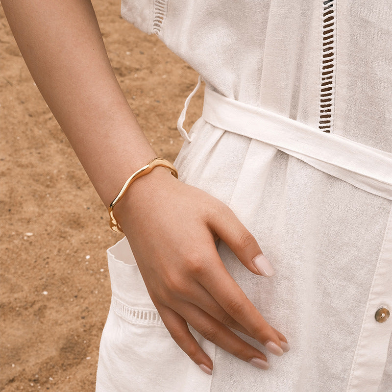 Luna Wave Cuff